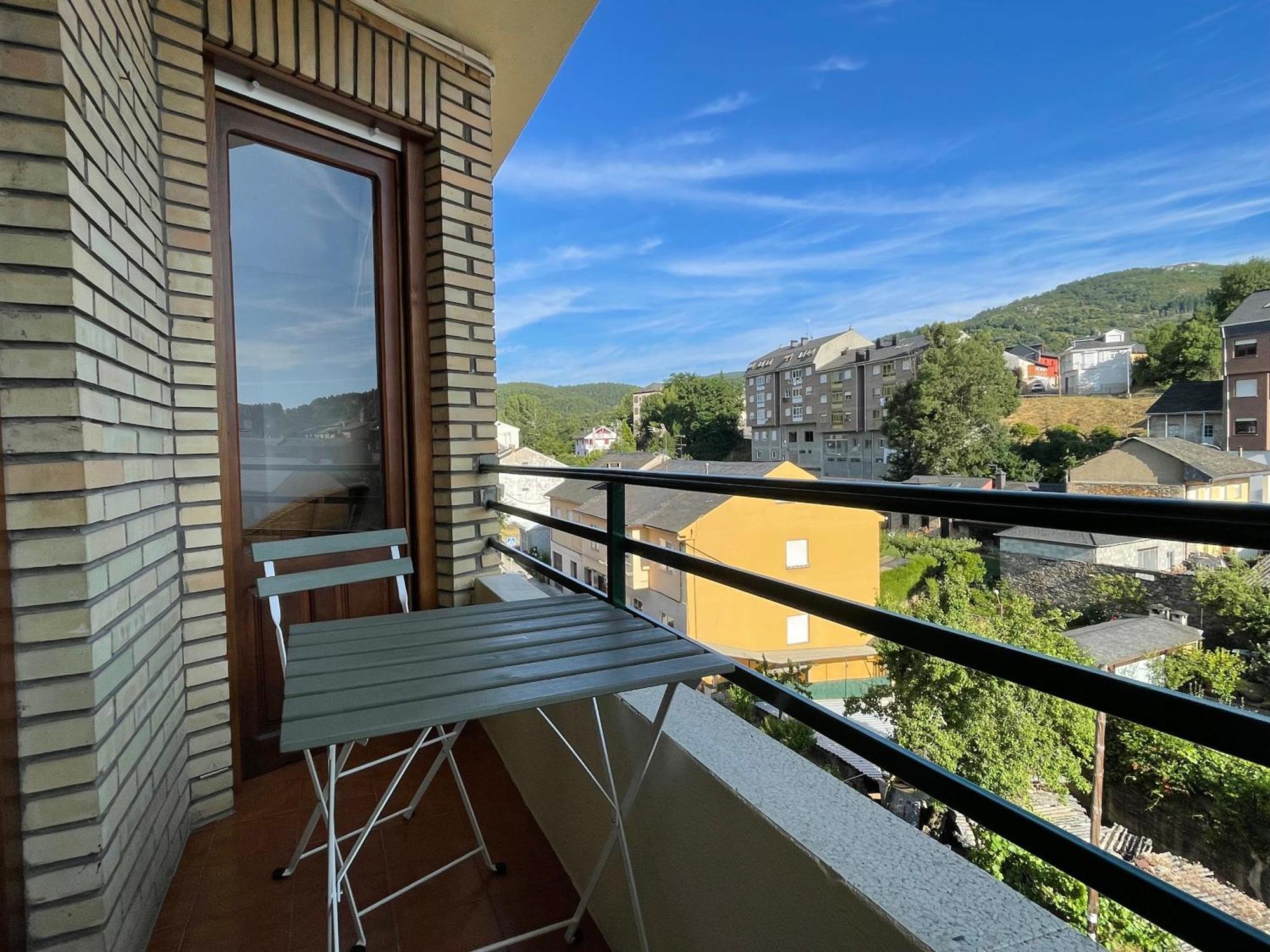 Los Balcones De Vega Apartment Vega De Espinareda Bagian luar foto